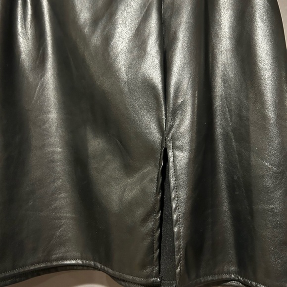 Black Leather Skirt - Picture 2 of 3